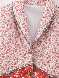 Steppjacke mit Blumenmuster und Ethno-Muster im Steppdesign