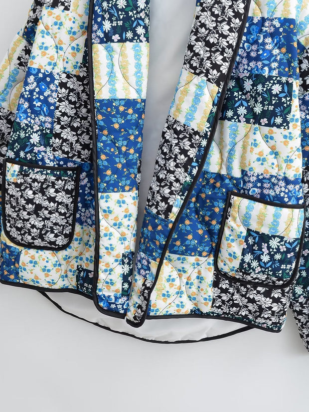 Jacke mit Blumenmuster, Patchwork und Reverskragen