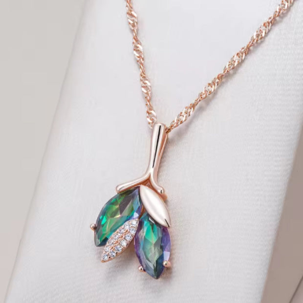 Collier Mit Goldfarbenen Mehrfarbigen Kristallanhängern Samira Exklusivkollektion