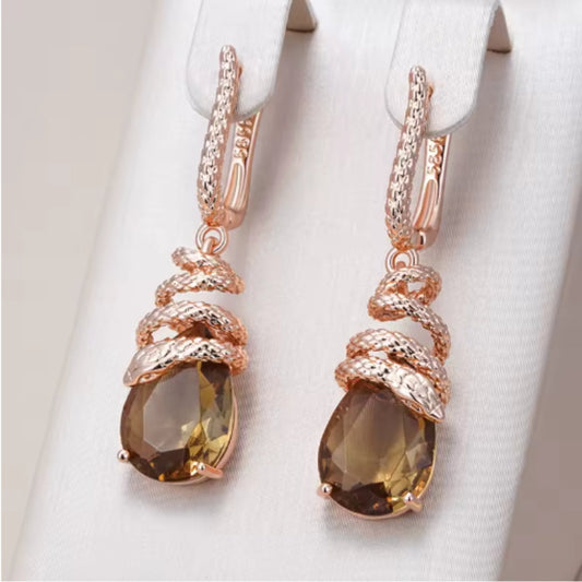 Elegante Hängende Ohrringe Aus Orangefarbenem Kristall Mit Goldfarbener Fassung - Oriana