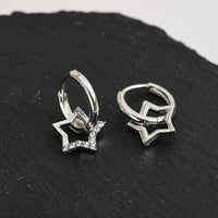 Ton-Ohrringe mit Sternanhängern und Kristallverzierungen Silberoptik Letizia Kollektion
