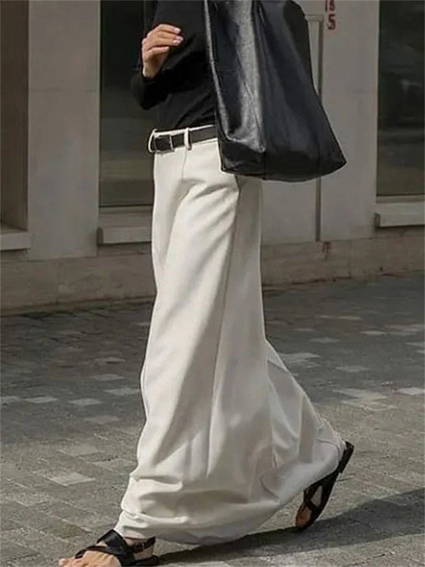 Eleganter Rock in H-Form mit einfachem und raffiniertem Design, perfekt für einen klassischen und raffinierten Look