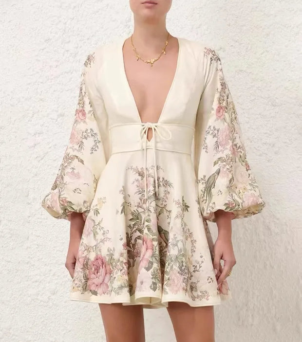 Mahalia - Kleid mit Blumenmuster und Krawattenfront