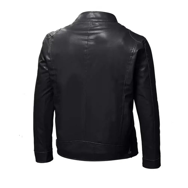 Zeitlose Lederjacke im Biker-Stil