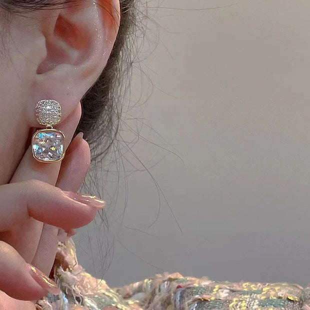 Kristallwürfel Ohrringe Irene - Doppeltes Facettenkristall-Design Mit Goldbeschichtung, Elegante Leuchtkraft
