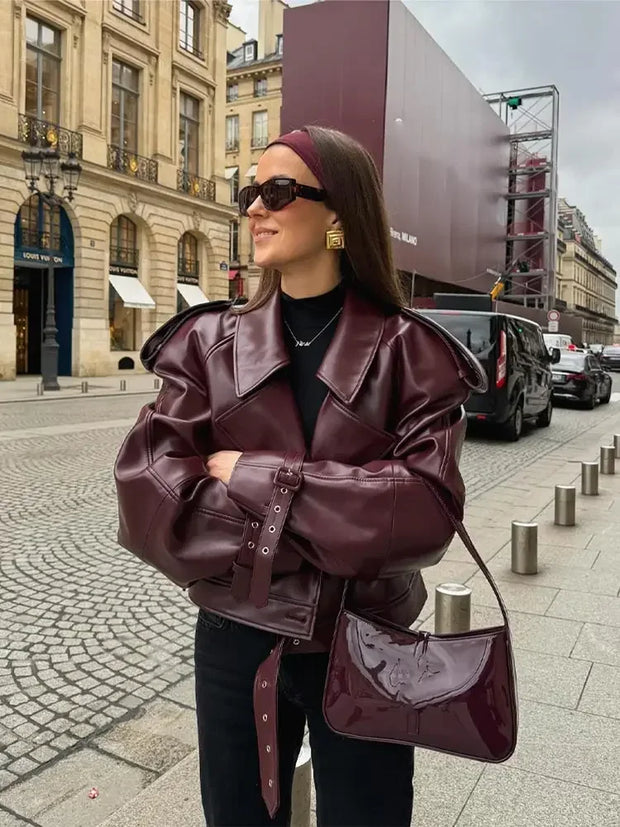 Zeitlose Lederjacke mit modernem Schnitt