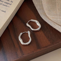 Hoop Ohrringe Organic Flow Floriana Modernes Fließendes Design Inspiriert Von Natürlichen Formen Spiegelndes Finish