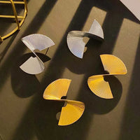 Ohrringe Glamourspiralen Von Adira Modernes Geometrisches Schmuckdesign Mit Poliertem Metallfinish