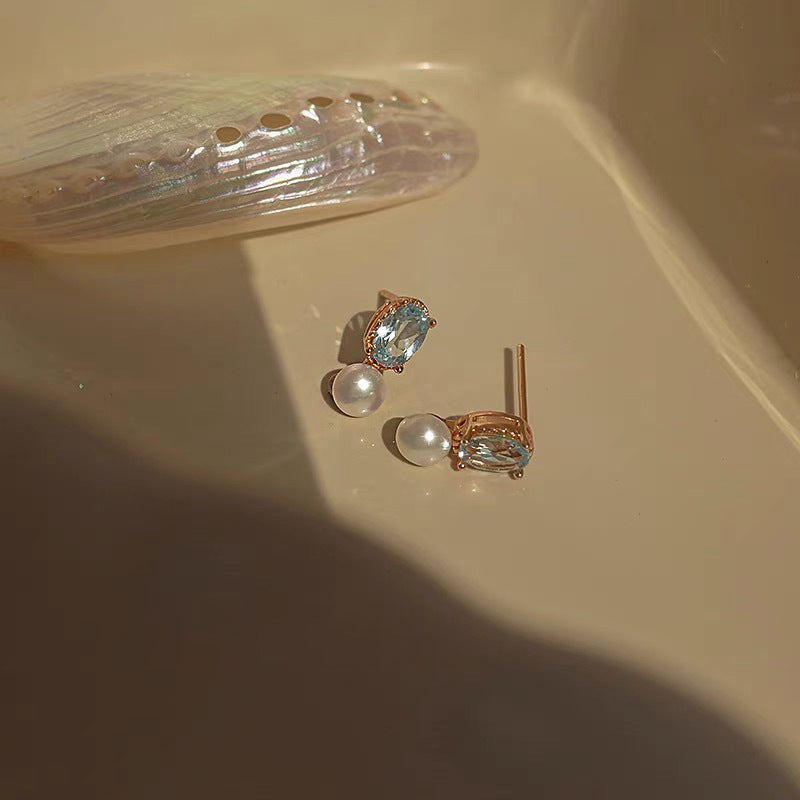 Ohrringe Pearly Duet Aaliyah Elegante Perlen Und Facettierter Stein Verbinden Moderner Charme Für Besondere Anlässe