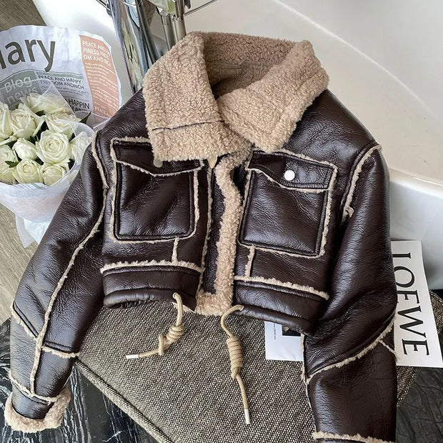 Kurze Lederjacke aus Lammleder