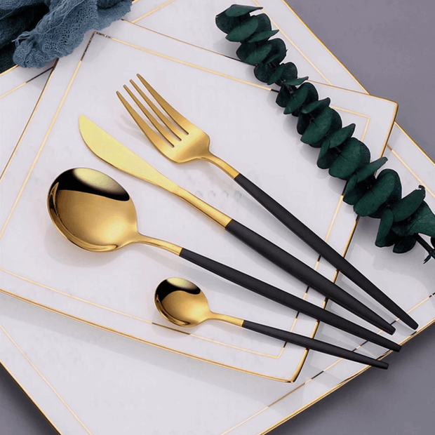 Modernes goldenes Besteckset – 24-teilig