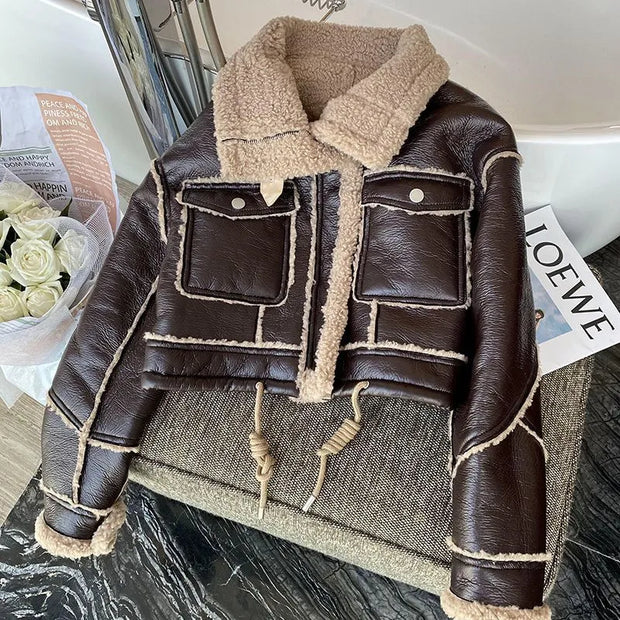 Kurze Lederjacke aus Lammleder
