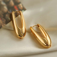 Elegante Clip-Ohrringe Im Hoop Design Idalia Minimalistischer Stil Mit Poliertem Finish