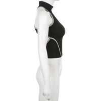 Zoe - Sportliches Crop-Top mit hohem Kragen