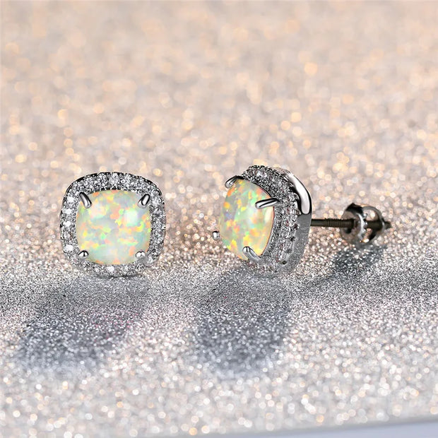 Elegante Silberne Runde Weißer Fire Opal Stecker Ohrringe
