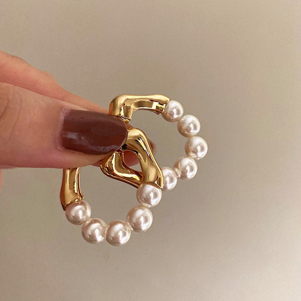 Amaya Halbkreis Hoop Ohrringe Mit Perlenkurven Aus Goldfarbenem Metall Elegant Vielseitig