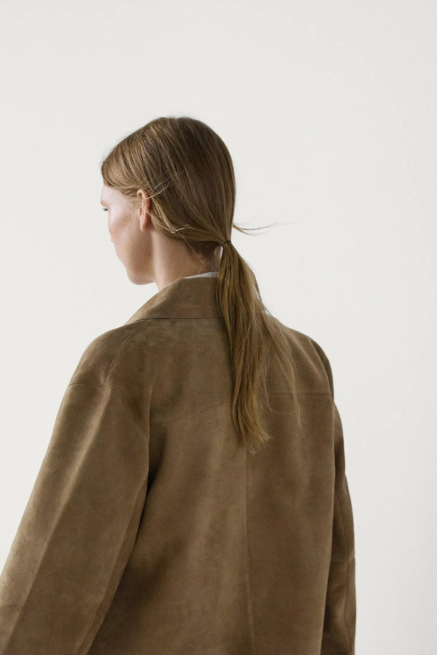 Wildlederjacke mit Knopfverschluss und Taschen