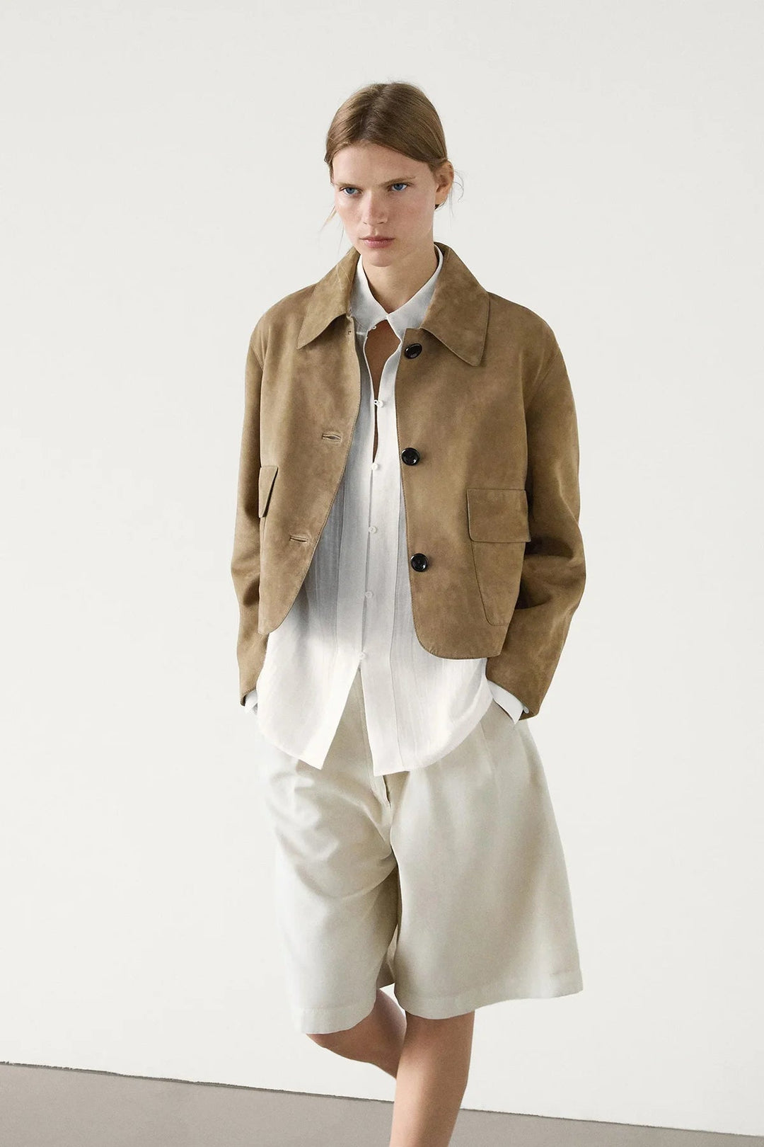 Wildlederjacke mit Knopfverschluss und Taschen