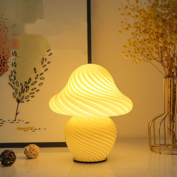 Mia Pilz-Tischlampe