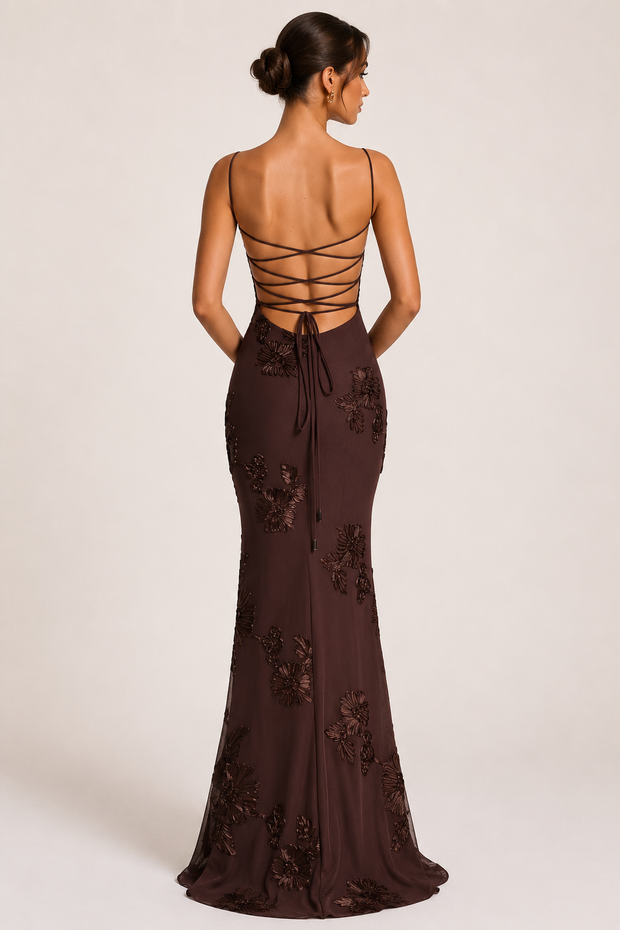Elegantes tailliertes Maxikleid mit Neckholder - Zarelle