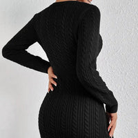 Kurzes, eng anliegendes, geflochtenes Strickkleid - Noelia