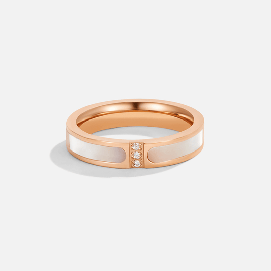 Damens Ring Mit Perle Und Roségold Elegantes Modernes Design Mit Drei Zentralen Kristallen Von Alice
