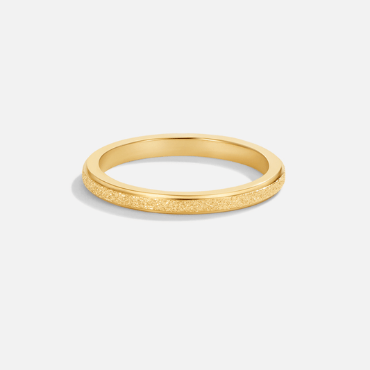 Damenring Aus Gold Silvia Minimalistischer Feiner Ring Mit Texturierte Oberfläche Für Alltag Und Festliche Anlässe