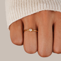 Damenring Mit Stein Des Monats April Aus Gold Von Bianca Eleganter Minimalistischer Schmuck