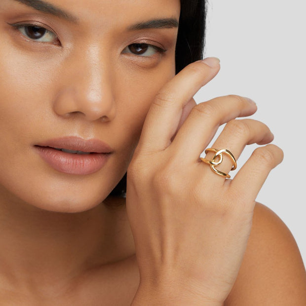 Damen Goldring Renata Eleganter Ring Aus Gold Mit Verschlungenem Design Symbolisiert Verbindung Und Bewegung