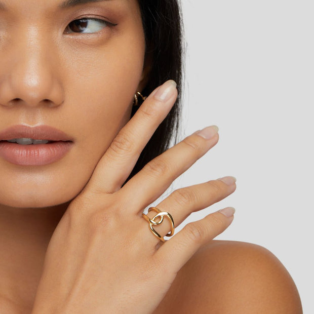 Damen Goldring Renata Eleganter Ring Aus Gold Mit Verschlungenem Design Symbolisiert Verbindung Und Bewegung