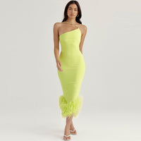 Angelina - Asymmetrisches, rückenfreies Slim-Fit-Kleid