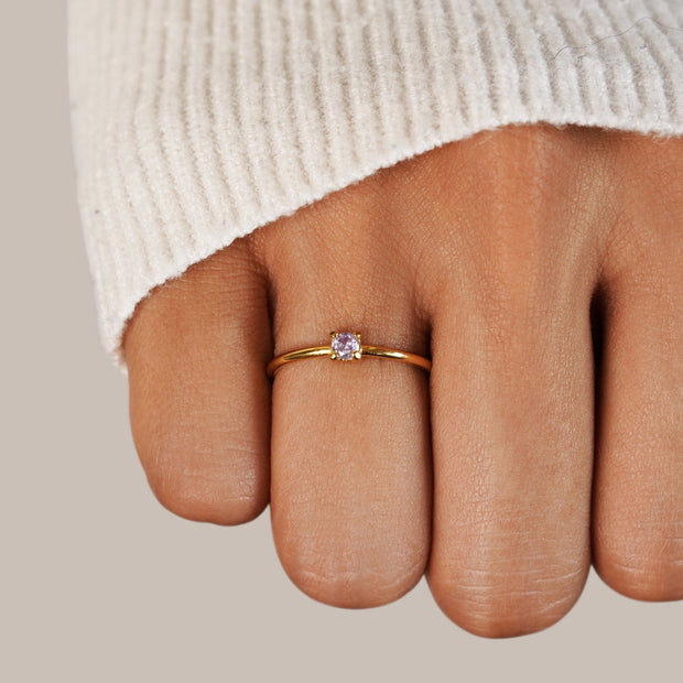 Goldring Für Damen Von Umbelina Eleganter Minimalring Aus Gold Mit Funkelndem Kristall Im Zentrum