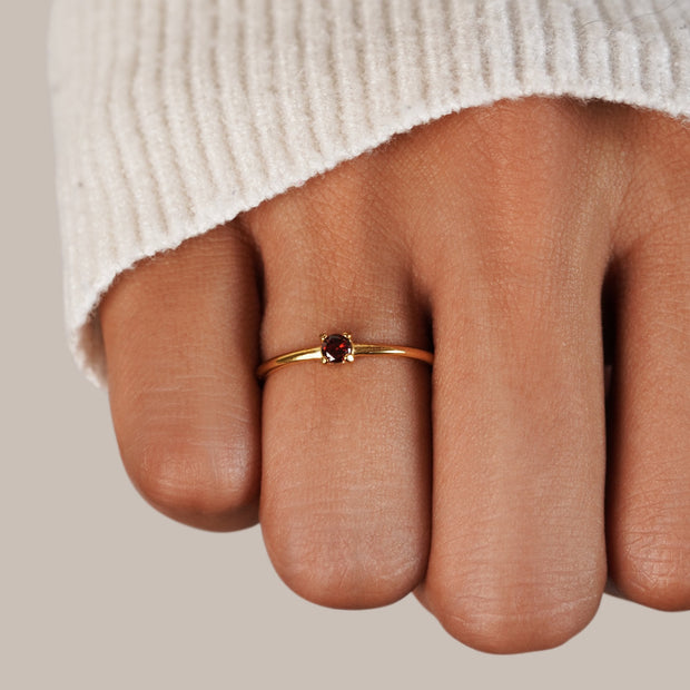 Goldring Für Damen Von Umbelina Eleganter Minimalring Aus Gold Mit Funkelndem Kristall Im Zentrum