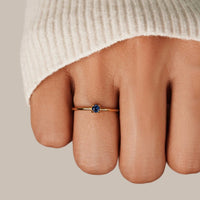 Goldring Für Damen Von Umbelina Eleganter Minimalring Aus Gold Mit Funkelndem Kristall Im Zentrum