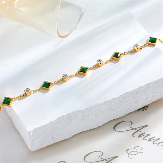 Goldarmband Mit Grünen Und Weißen Kristallen In Goldfassungen Ravenna Eleganter Look Für Jeden Anlass