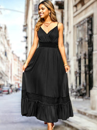 Rebecca - Kleid aus gehäkelter Spitze mit gerafftem Bund