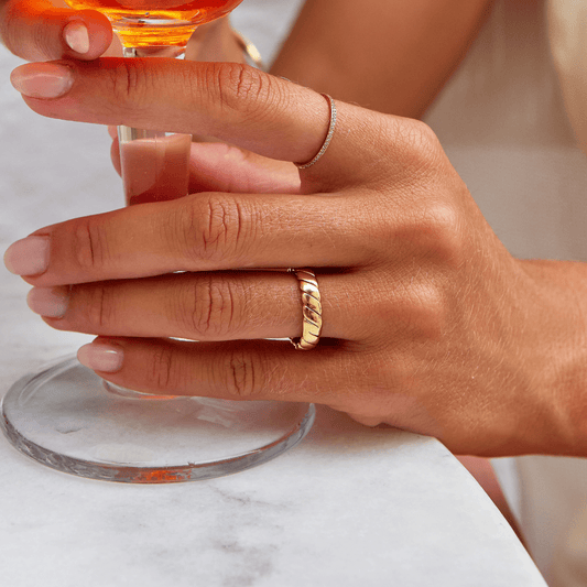Damenschmuck Ring Mit Unendlichkeitssymbol Mafalda Eleganter Moderner Stil Langlebiger Glanz