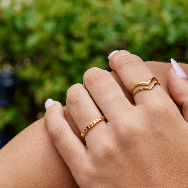 Goldring Für Damen Wilma Moderner Minimalistischer Ring Aus Gold Mit Geometrische Glieder Und Polierte Oberfläche