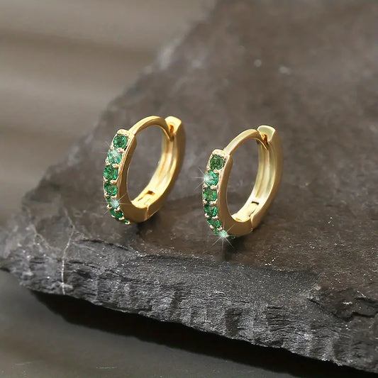 Ohrringe Aus Gold Mit Grünen Zirkonien Enara Elegante Schmuckstücke Für Jeden Tag Und Besondere Anlässe