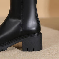 Robuste hohe Damenstiefel - Svetya
