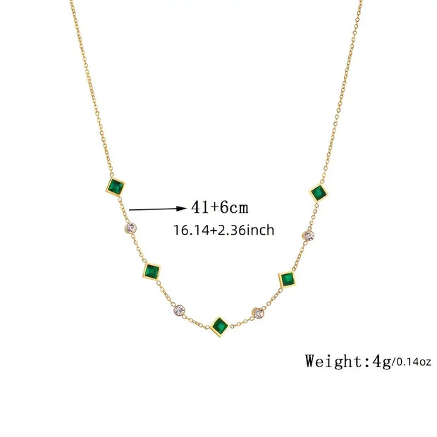 Goldene Halskette Mit Grünen Kristalle Und Kubische Zirkonien Für Den Alltag Von Evelina