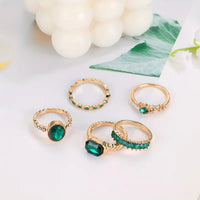 Goldringe Set Aus Gold Mit Smaragdschliffsteinen Jade Eleganter Schmuckmix Für Stilbewusste Schmuckliebhaber
