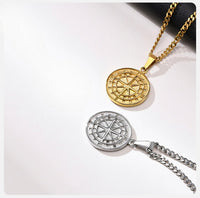 Onyx Kompass Halskette Sense Of Freedom Elegantes Männliches Schmuckstück Mit Gold Finish