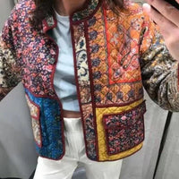 Steppjacke mit Ethno-Muster