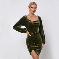 Grünes Kleid mit Samteffekt - Nauwe