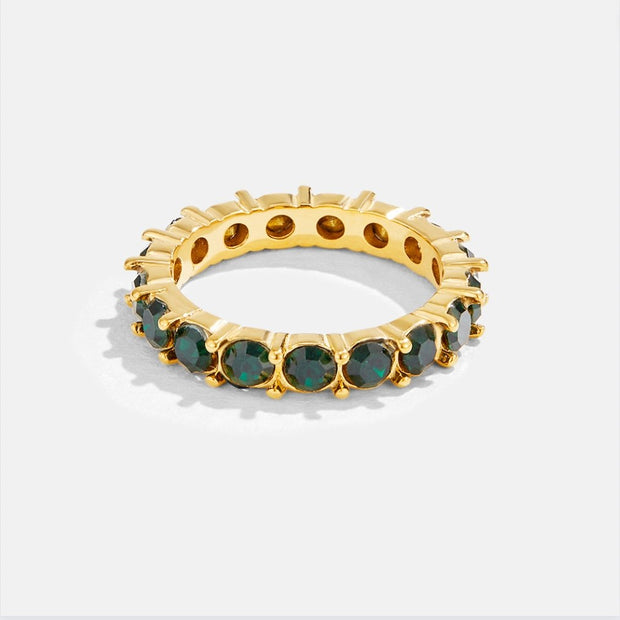 Damenring Mit Intens Grünen Smaragd Kristallbesatz Rund Um Den Ring Aus Echtem Gold Olinda Luxuriöser Damen Schmuck Stil