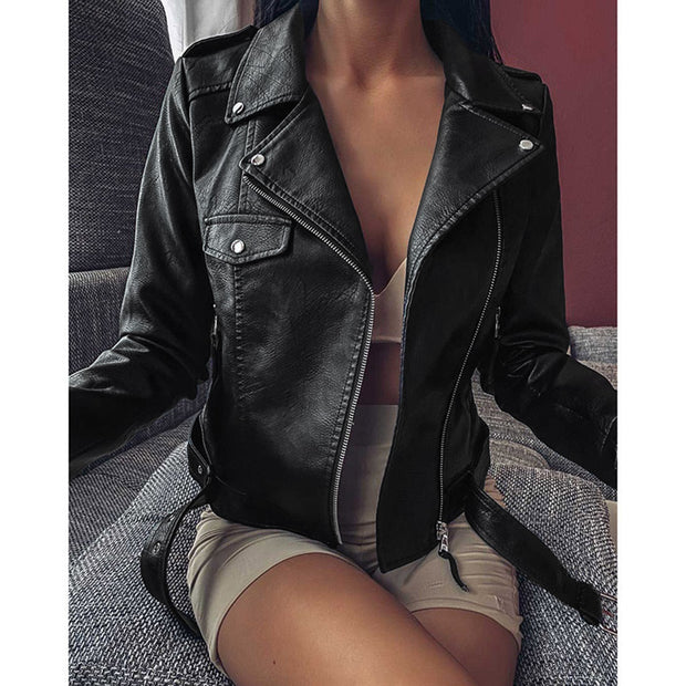 Schwarze Lederjacke mit Reißverschluss und Reversdetails