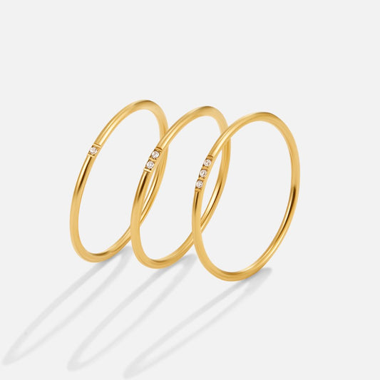 Damenring Mit Kristallen Aus Gold Patrícia Elegant Minimalistisches Schmuckstück Für Den Alltag