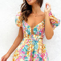 Kurzes Kleid mit Blumendruck und gerafftem Ausschnitt - Valeria