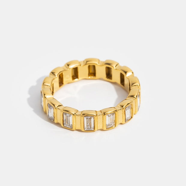 Damenring Mit Kristallen Geometrisches Design Im Goldüberzug Mit Baguette Kristallen Für Elegante Looks Tatiana
